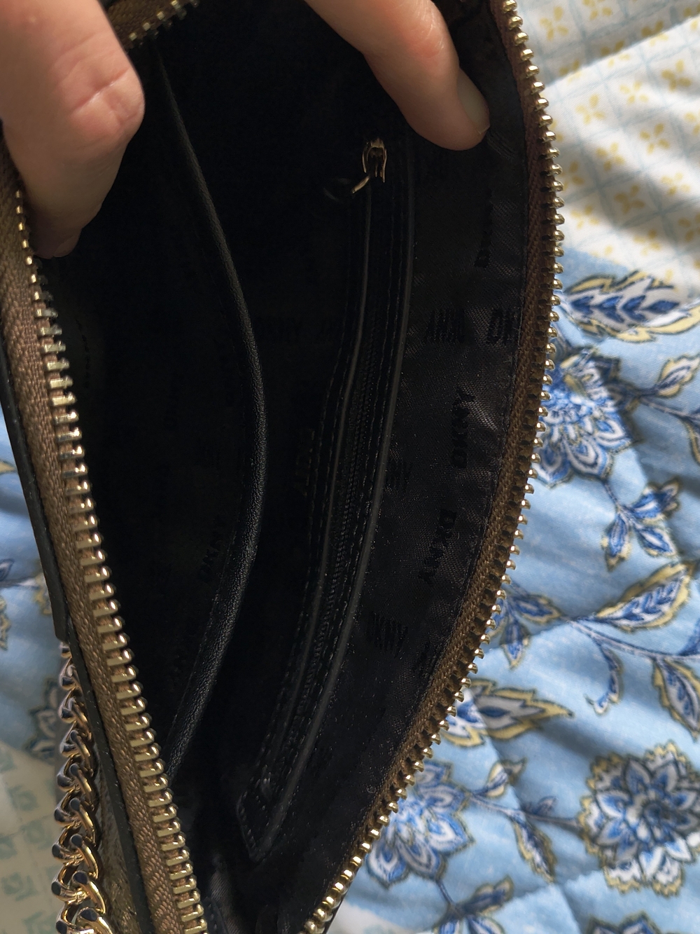 DKNY Brown Black Logo Crossbody Bag With Gold Chain And Adjustable Strap - Picture 6 of 6